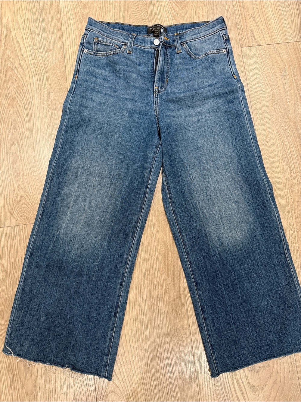 Banana Republic Wide-Leg Cropped Jeans